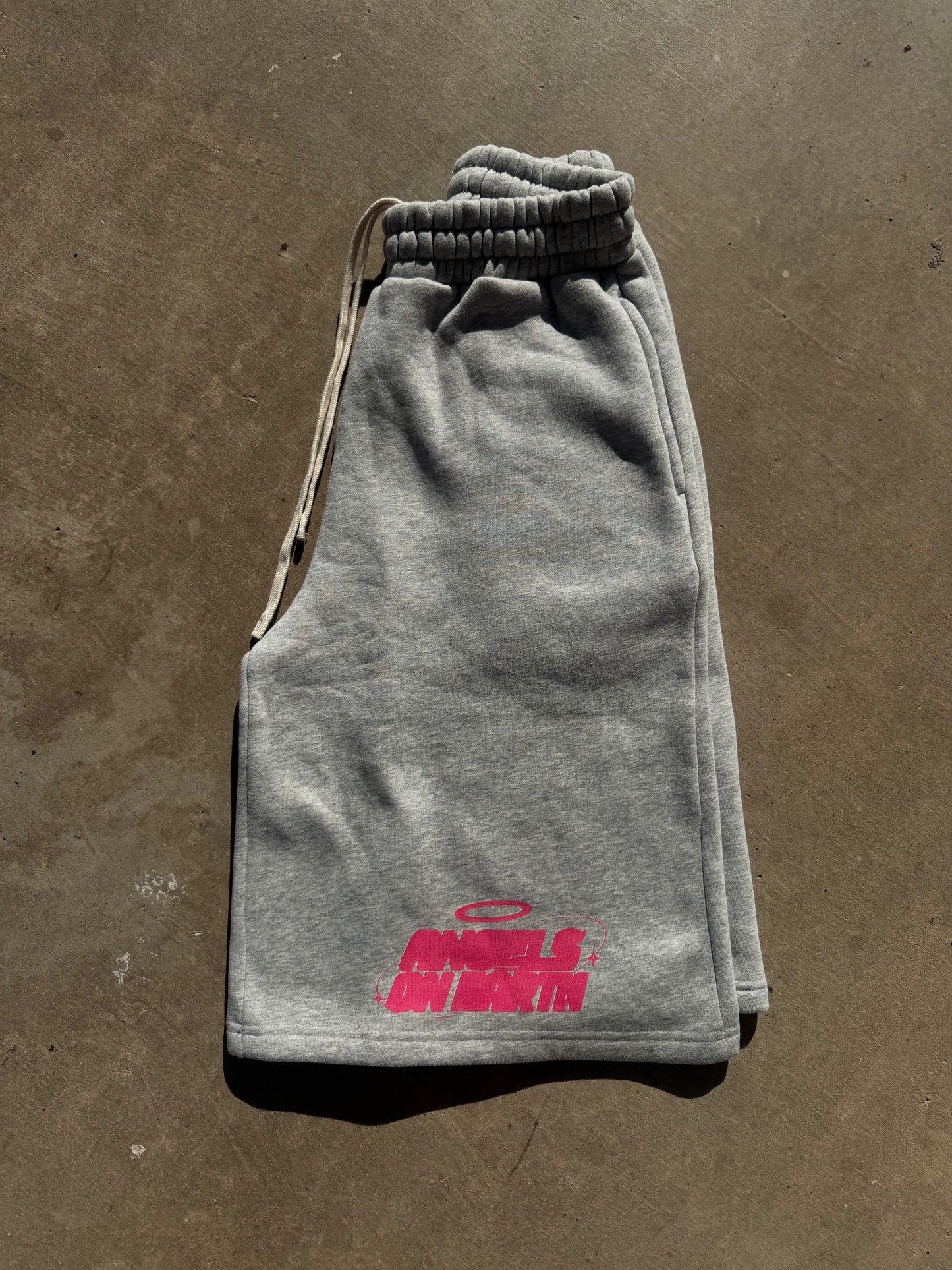 "A.O.E. Halo" Gray Sweatshorts